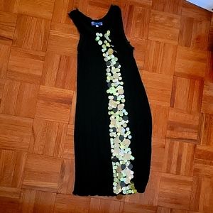 Girl's cotton sleeveless dress wirh v neck and sequenced detail in the front